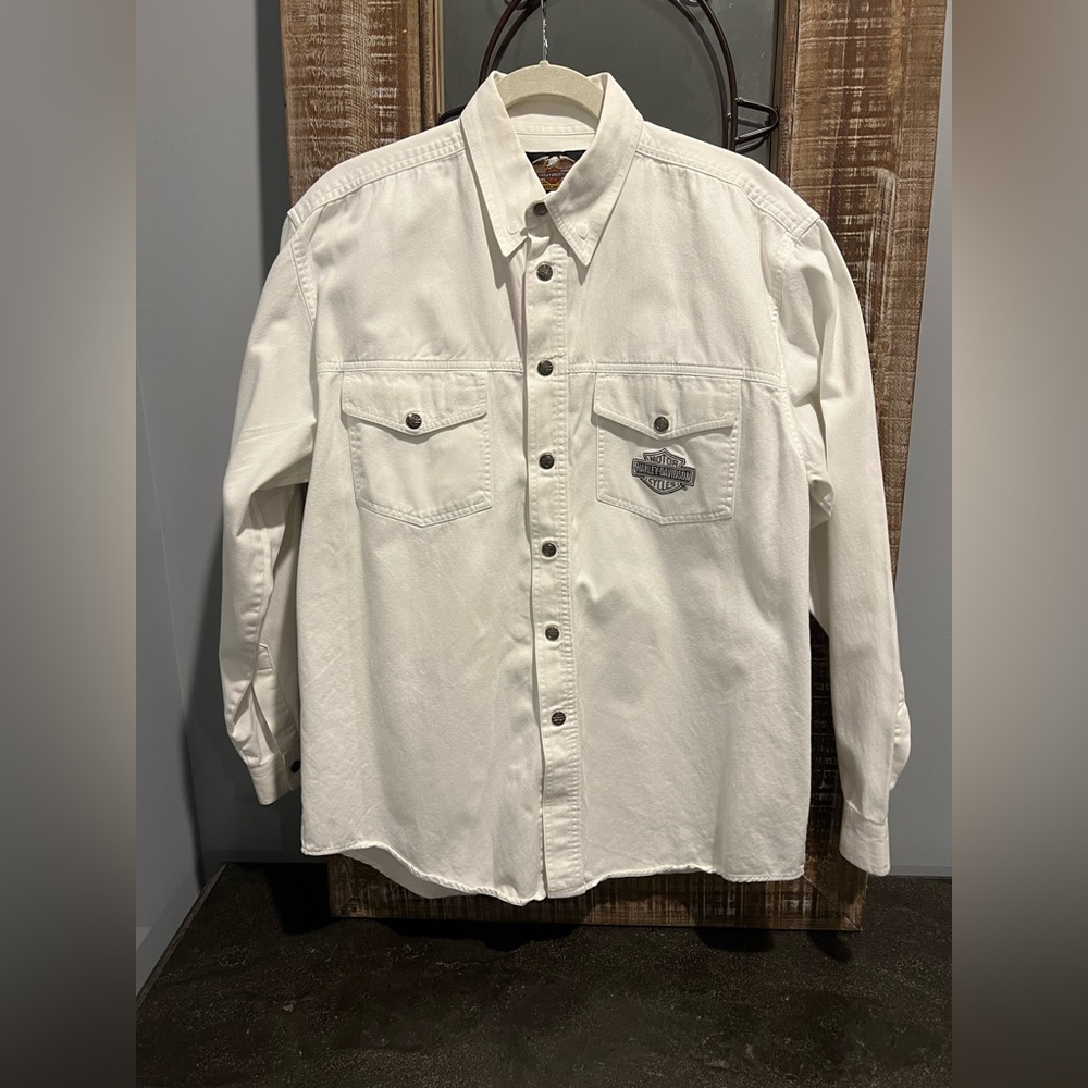 Harley-Davidson White Shirt with Logo